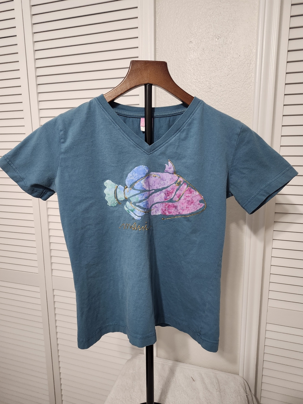 Blue Women's V-Neck Tee with Colorful Shell Graphic